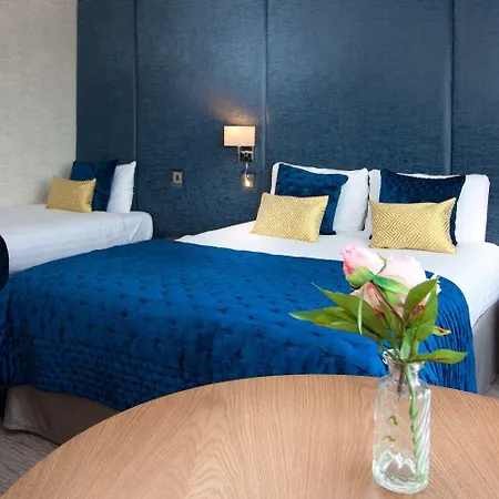 Shandon & Hotell 4*