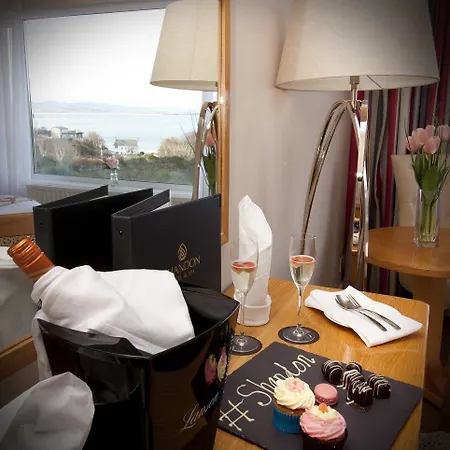 Hotell Shandon & 4*