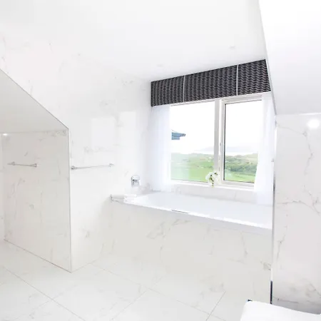 Szálloda Shandon & 4*