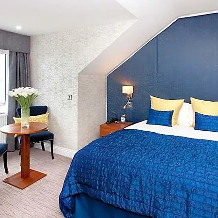 Shandon & Hotell 4*