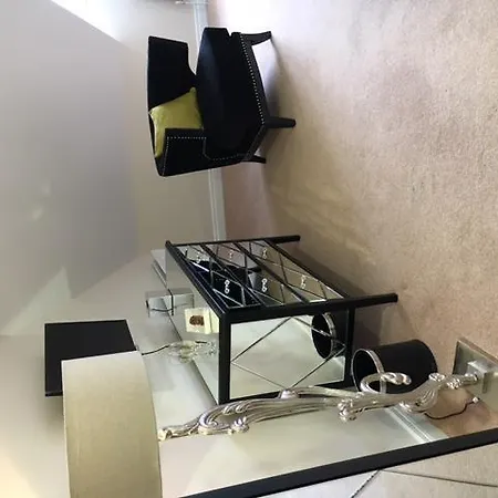 Shandon & Szálloda 4*