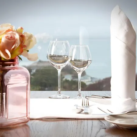 Szálloda Shandon & 4*