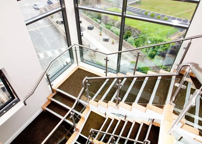 Отель Shandon & 4*