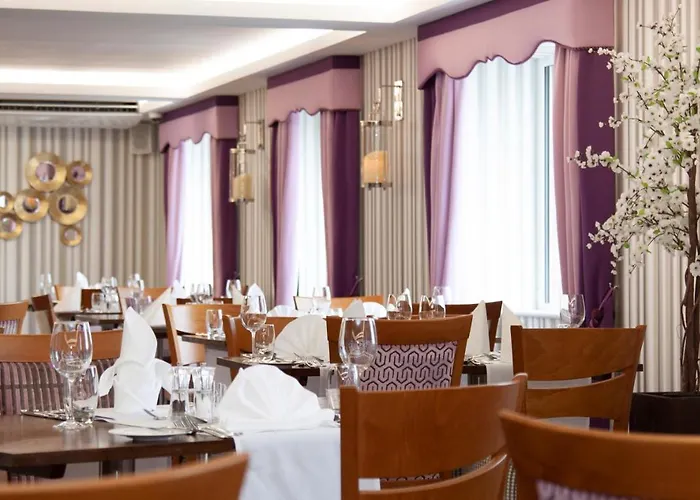 Отель Shandon & 4*